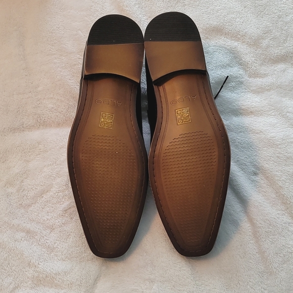 Men's Dress Shoes - Picture 3 of 4
